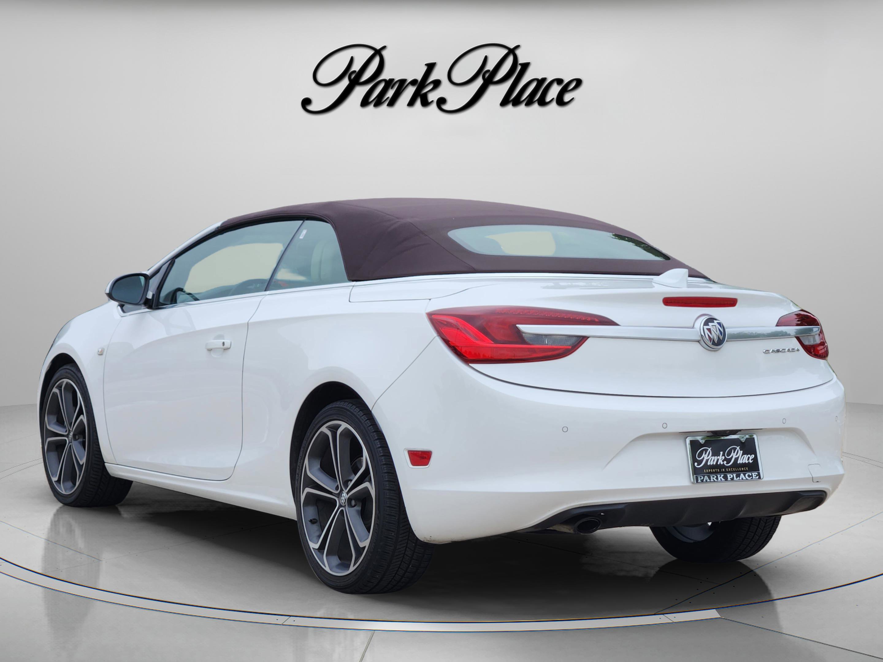 Used 2019 Buick Cascada Premium image 3