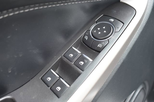 Used 2023 Ford Explorer XLT image 14