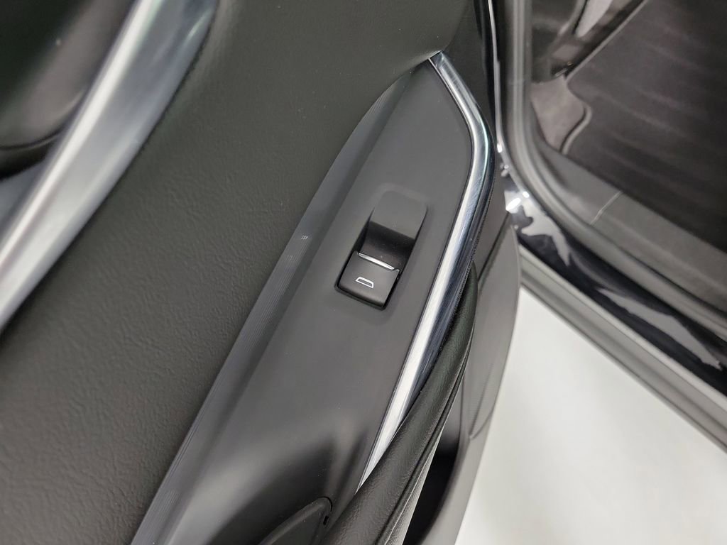 Certified 2025 Cadillac XT4 Premium Luxury image 14