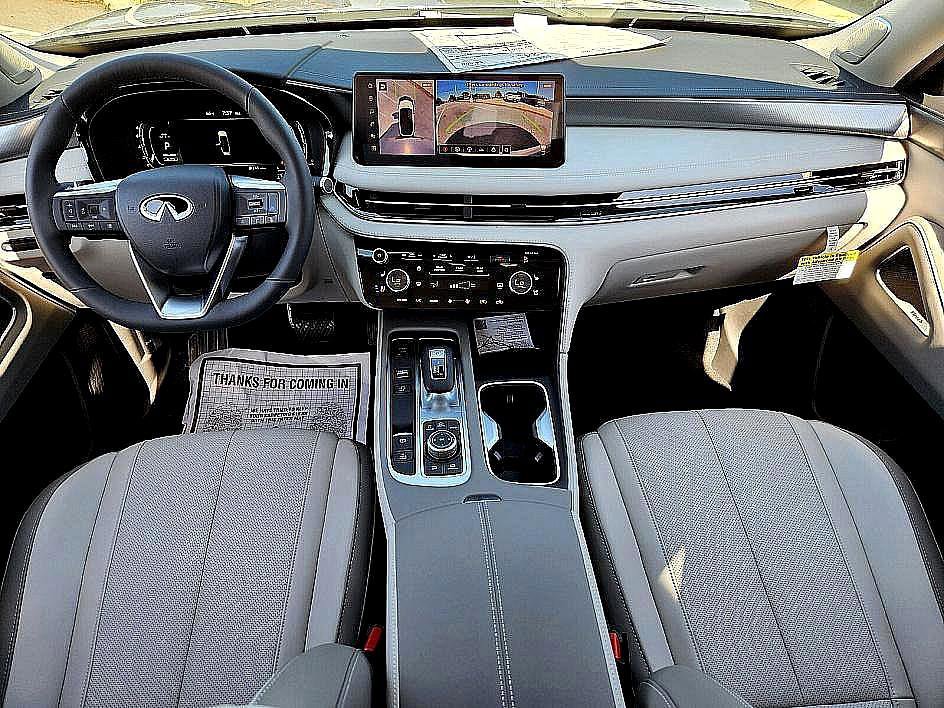 New 2026 INFINITI QX60 Luxe w/ Family Package image 10