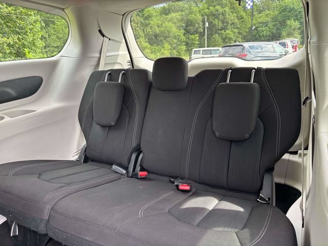 Used 2023 Chrysler Voyager LX FWD image 21