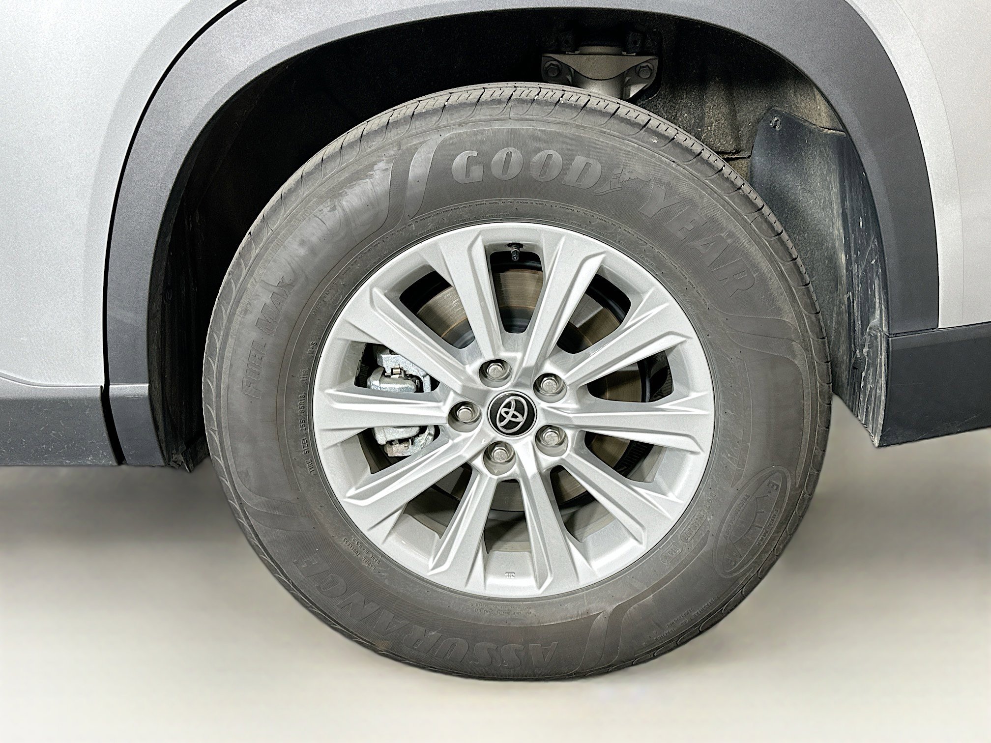 Used 2025 Toyota Grand Highlander AWD image 11