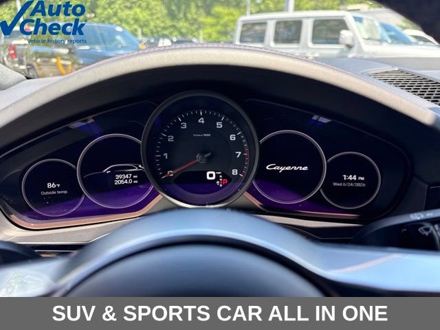 Used 2022 Porsche Cayenne AWD/4WD image 11