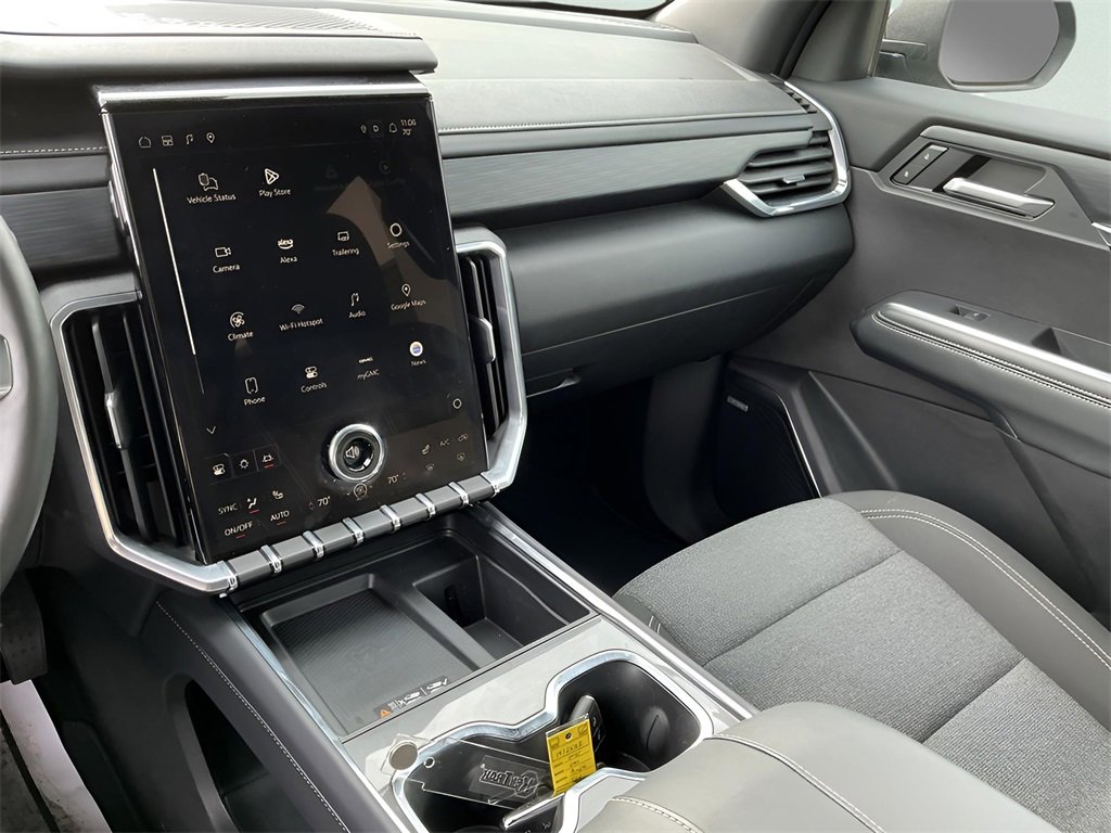 Used 2025 GMC Acadia Elevation image 43