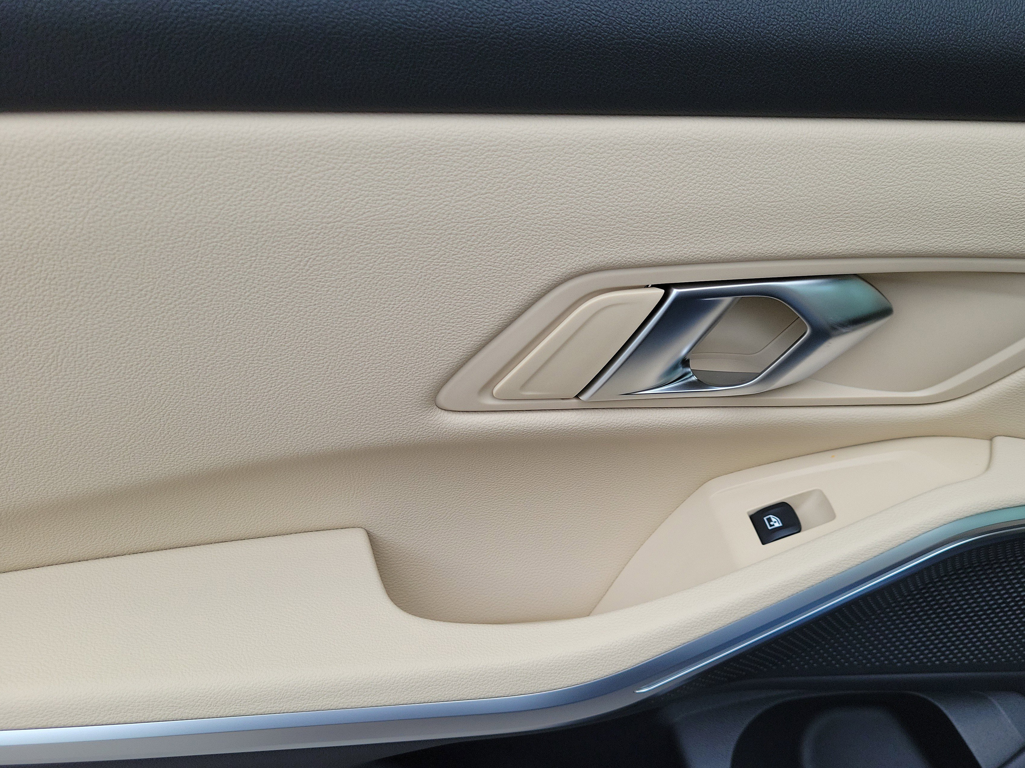 New 2026 BMW 330i Sedan w/ Convenience Package RWD image 15