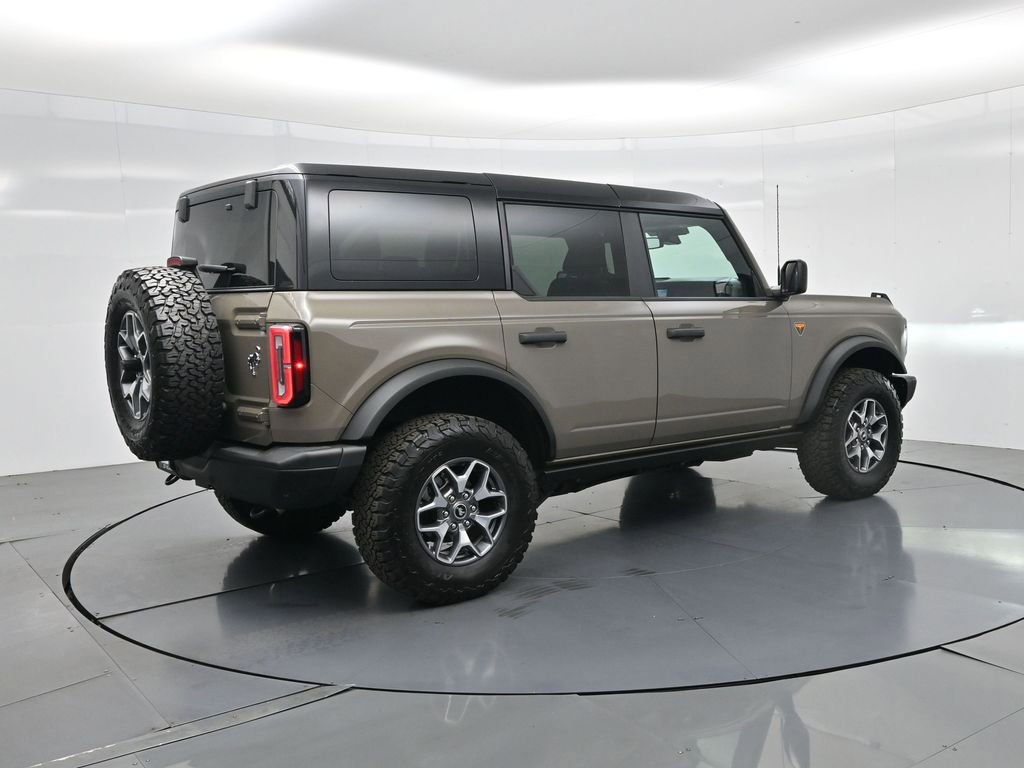 Used 2025 Ford Bronco Badlands image 7