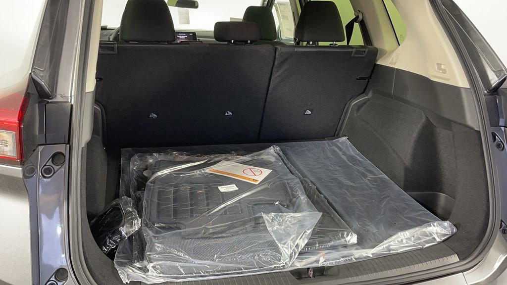 New 2025 Nissan Rogue SV image 32