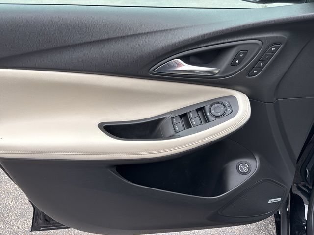 Used 2024 Buick Encore GX Avenir w/ Avenir Convenience Package AWD/4WD image 16