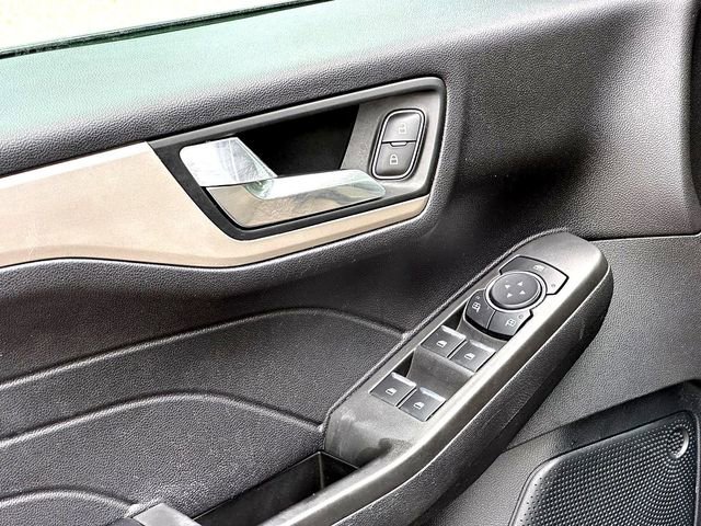 Used 2021 Ford Escape SEL FWD image 11