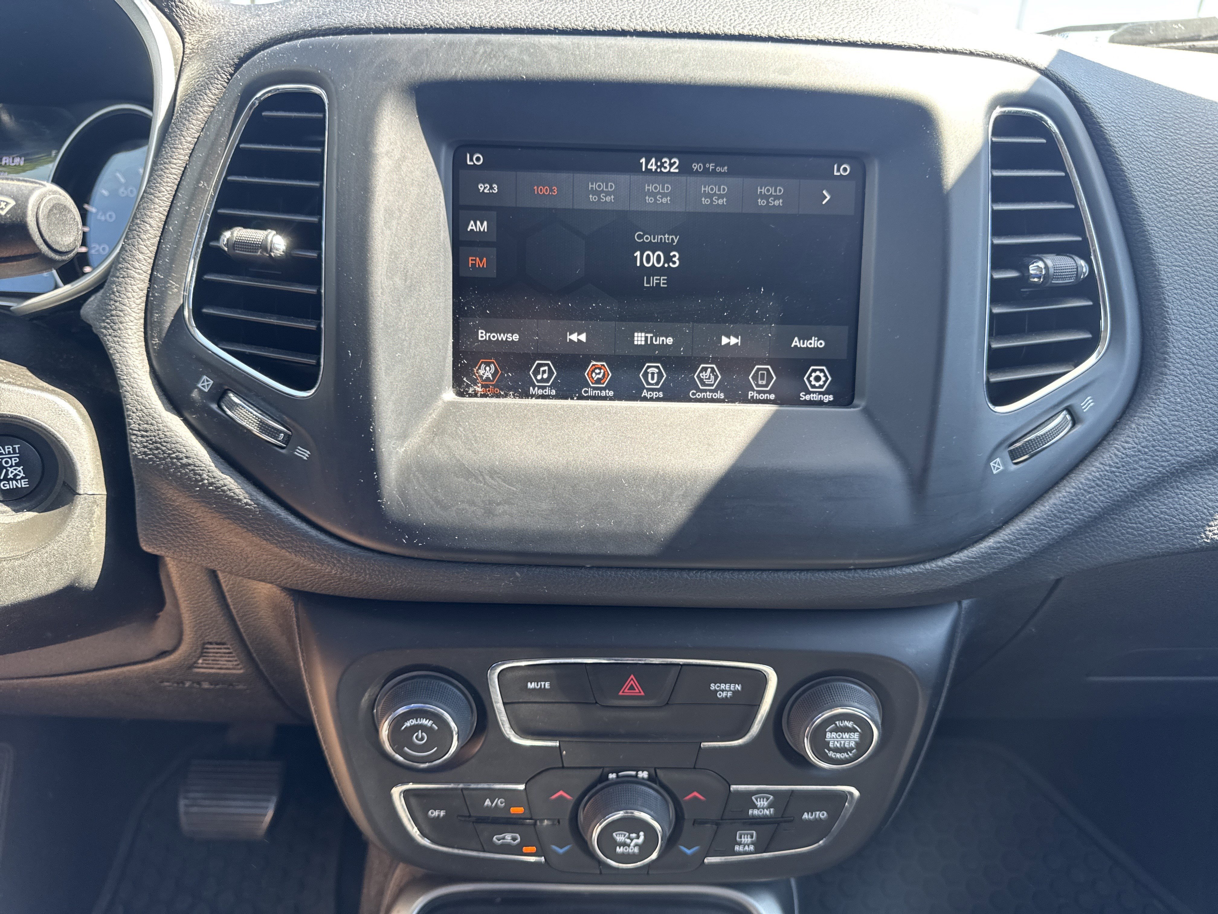 Used 2020 Jeep Compass Sport w/ Cold Weather Group image 19