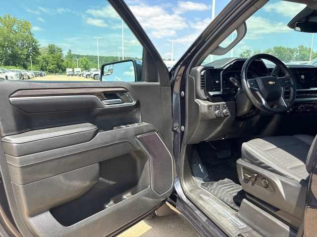 Used 2023 Chevrolet Silverado 1500 LT AWD/4WD image 10
