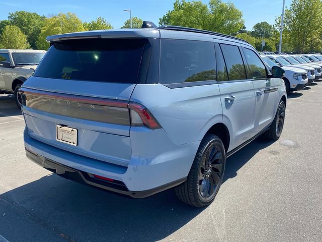 New 2026 Lincoln Navigator Reserve w/ Jet Appearance Package AWD/4WD image 30