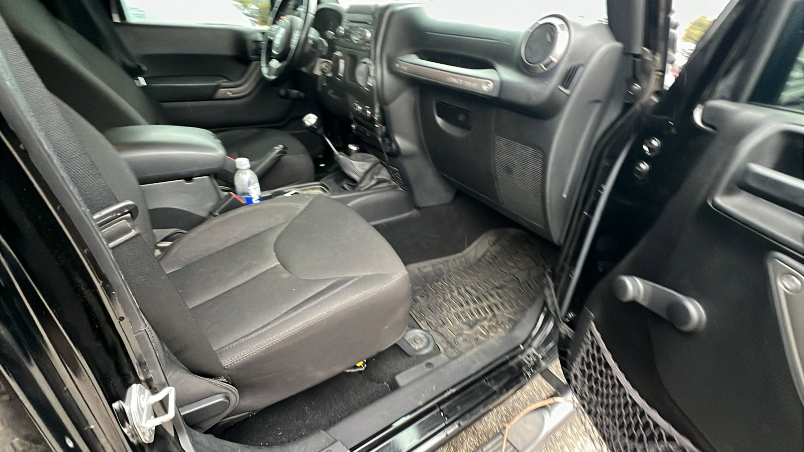 Used 2016 Jeep Wrangler Unlimited Sport w/ Max Tow Package image 19