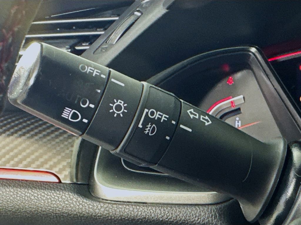 Used 2018 Honda Civic Type R image 13