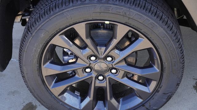 New 2026 Jeep Grand Cherokee Limited AWD/4WD image 11