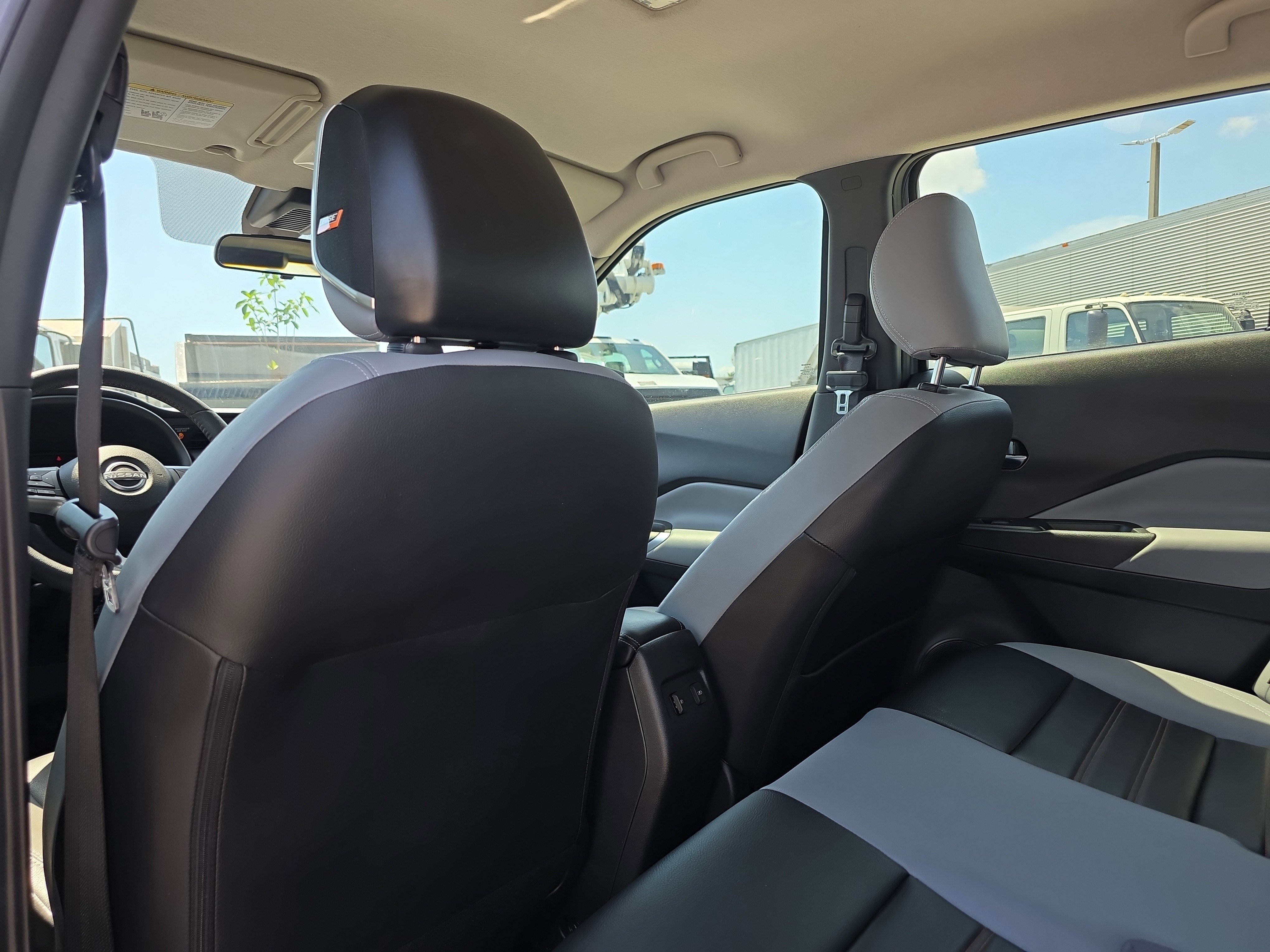 Used 2022 Nissan Kicks SR w/ Premium Package image 18
