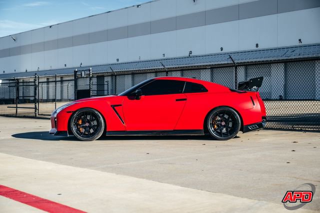 Used 2020 Nissan GT-R Premium w/ Premium Interior Package image 45