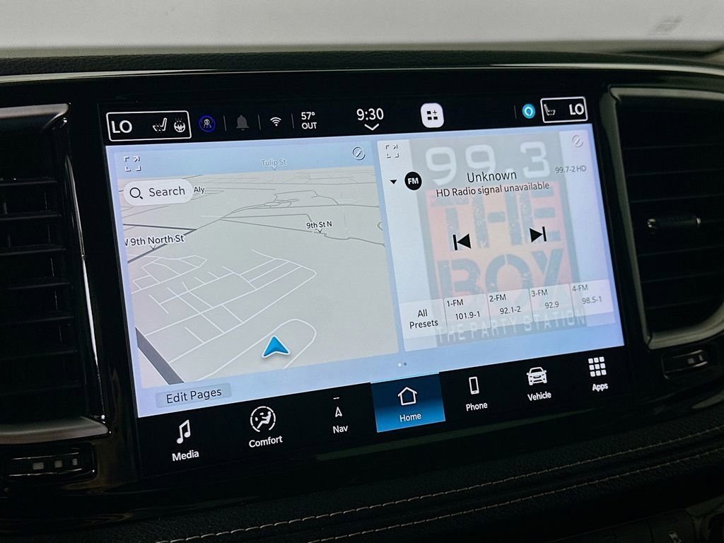 Used 2023 Chrysler Pacifica Limited image 27