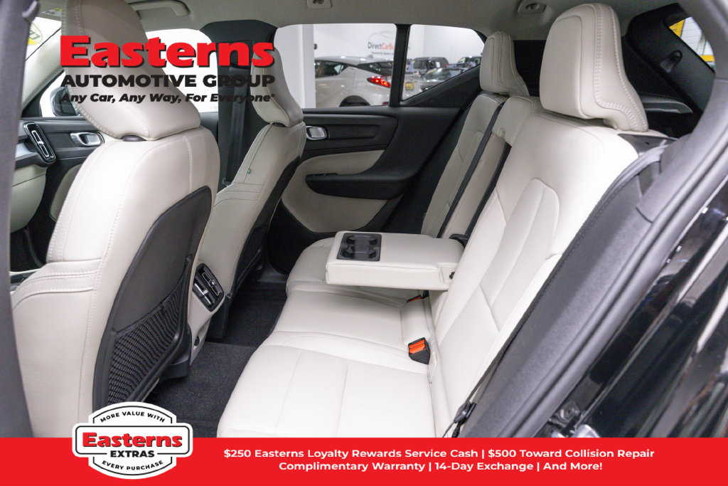 Used 2019 Volvo XC40 T5 Momentum AWD/4WD image 21