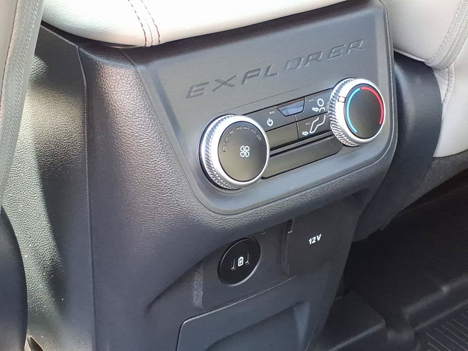 Certified 2025 Ford Explorer Active w/ Active Comfort Package AWD/4WD image 24