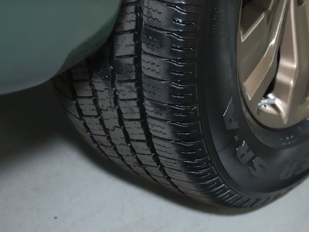 Certified 2024 Nissan Titan SV w/ SV Bronze Edition Package image 40