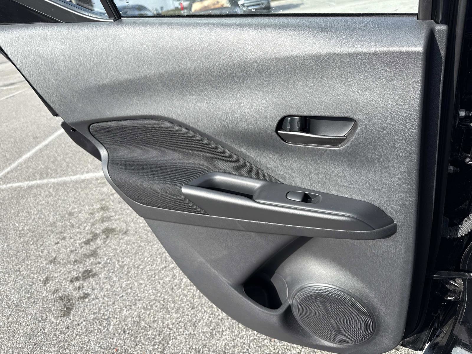 Used 2024 Nissan Kicks S image 9