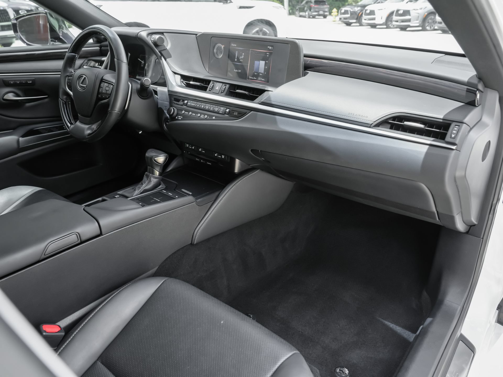 Used 2020 Lexus ES 300h w/ Premium Package FWD image 41