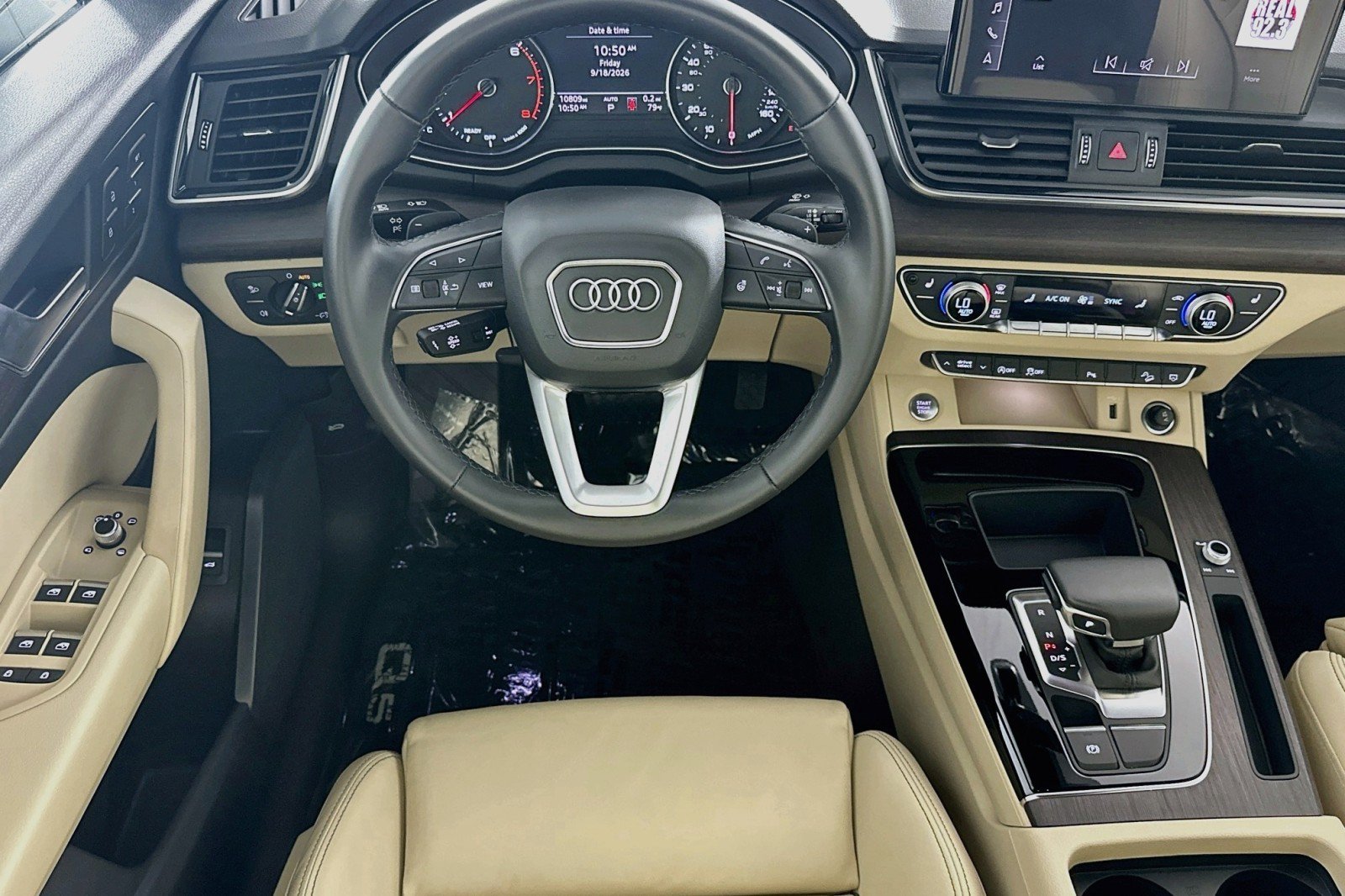 Used 2023 Audi Q5 2.0T Premium w/ Convenience Package AWD/4WD image 5