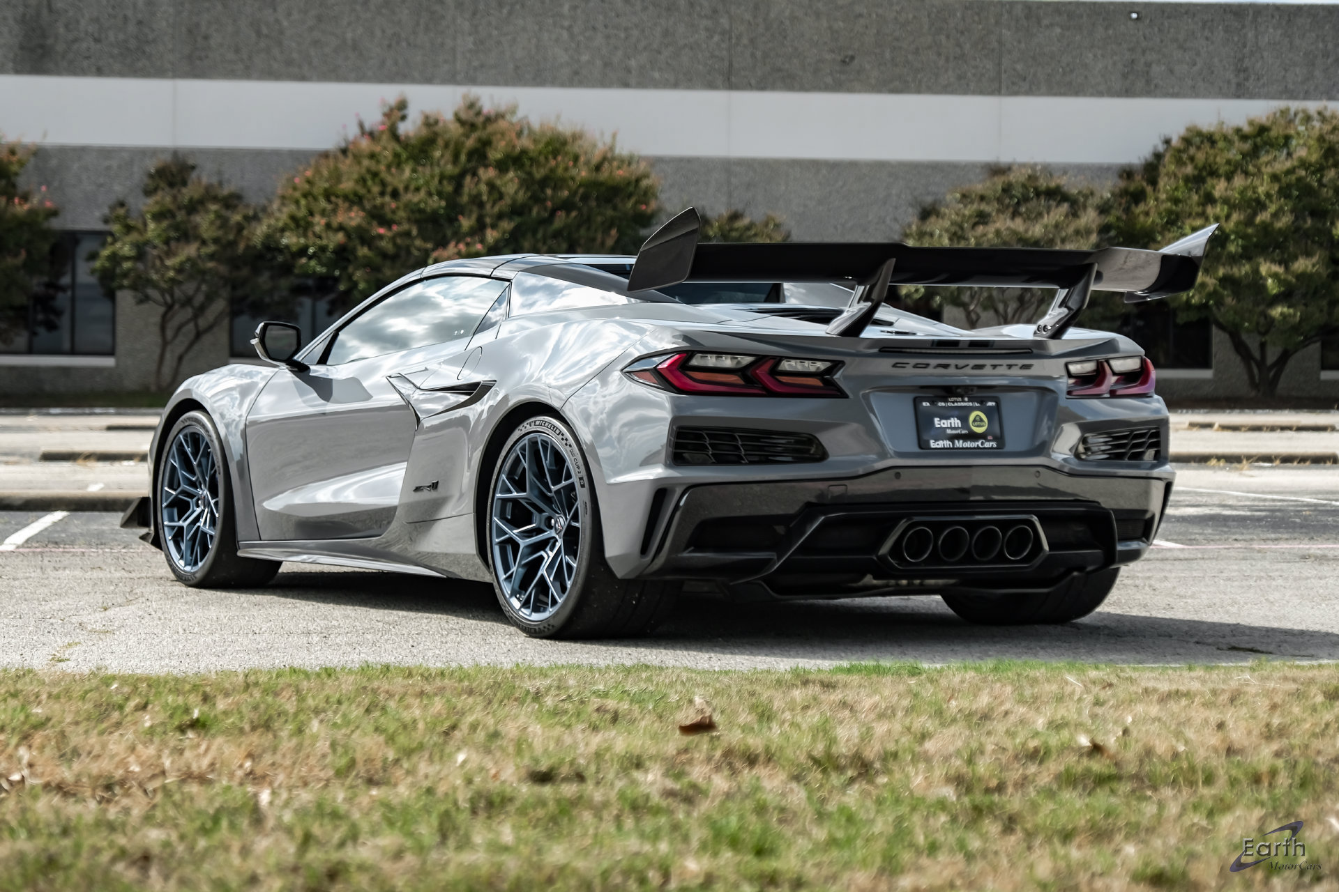 Used 2025 Chevrolet Corvette ZR1 w/ ZR1 Carbon Fiber Aero Package RWD image 14