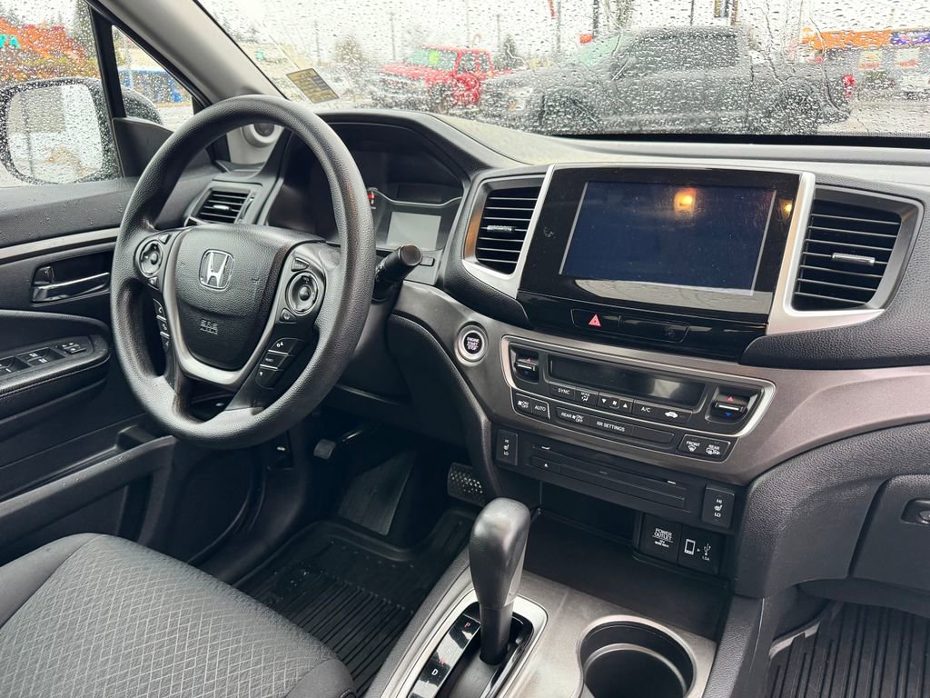 Used 2018 Honda Ridgeline Sport image 11