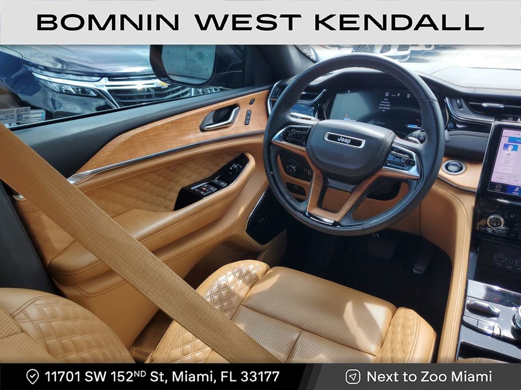 Used 2023 Jeep Grand Cherokee Summit image 14
