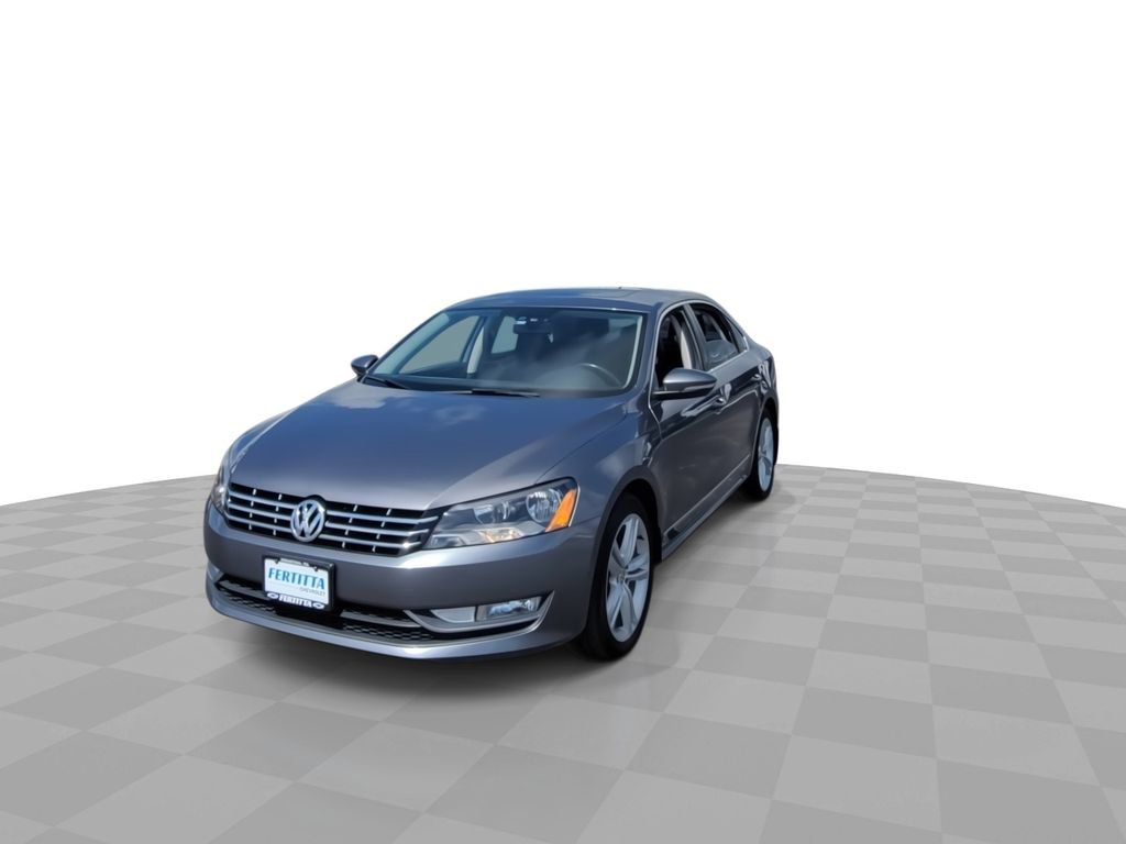 Used 2012 Volkswagen Passat TDI SEL Premium FWD image 3