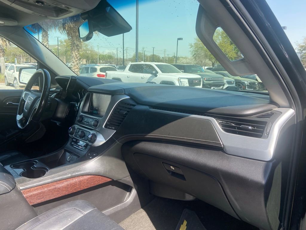 Used 2017 GMC Yukon SLT image 16