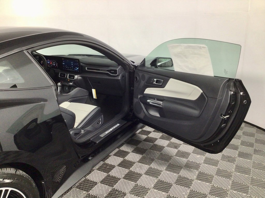 New 2025 Ford Mustang Premium image 30