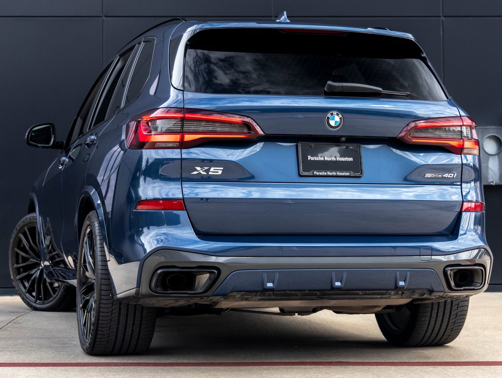 Used 2023 BMW X5 sDrive40i w/ M Sport Package image 6