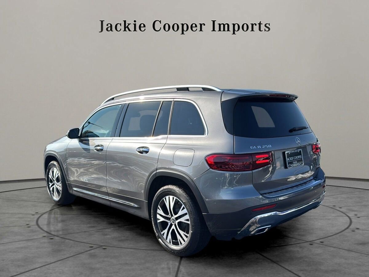New 2026 Mercedes-Benz GLB 250 4MATIC image 3