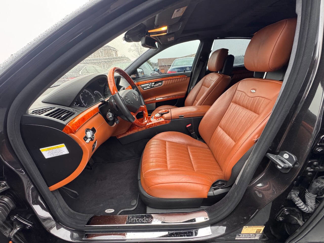 Used 2011 Mercedes-Benz S 600 image 11