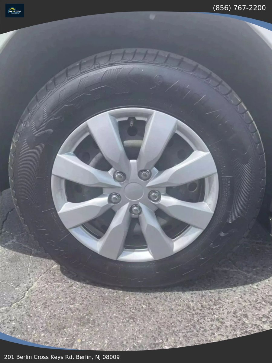 Used 2011 Nissan Rogue S AWD/4WD image 6