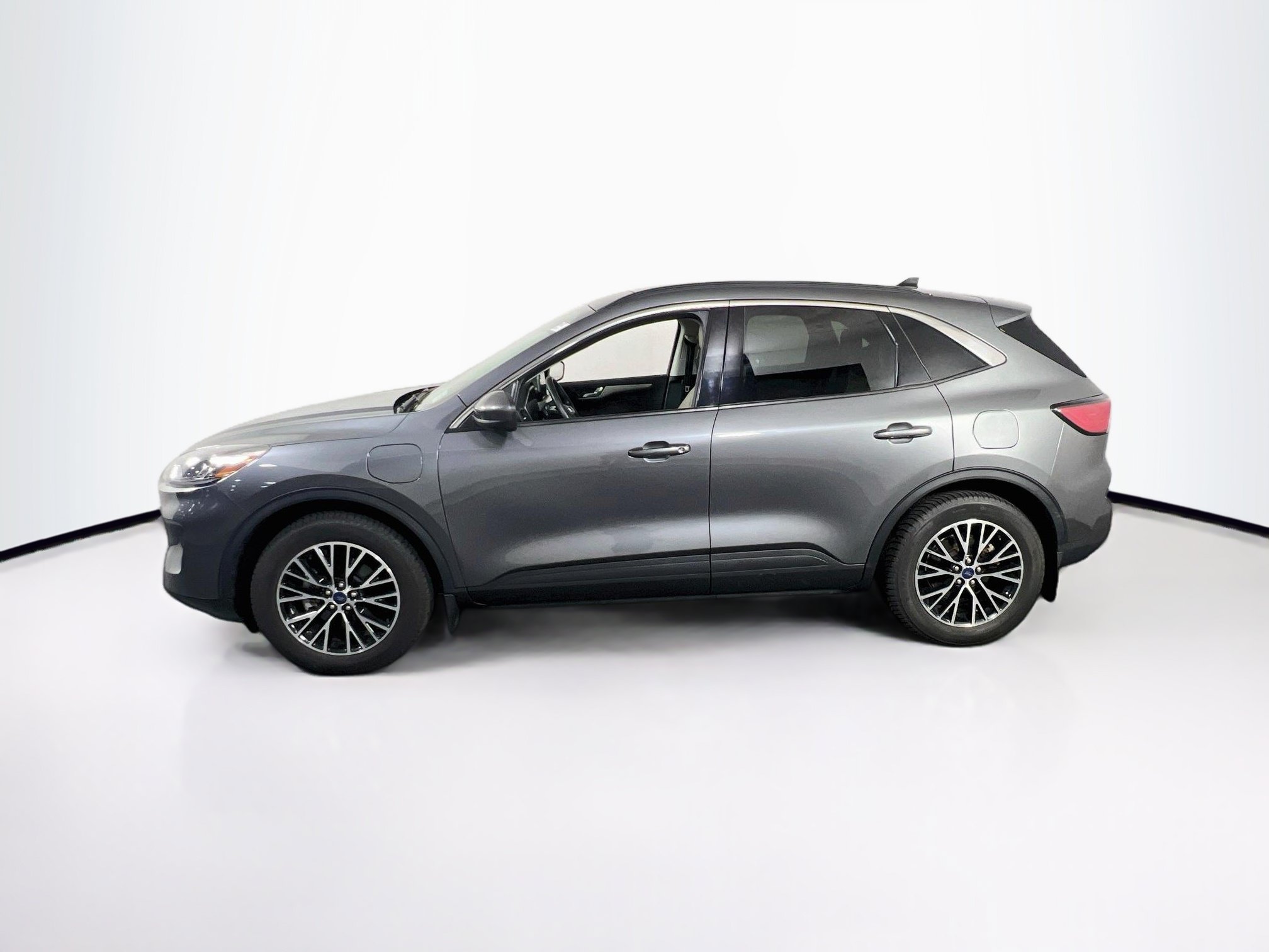 Used 2022 Ford Escape SEL w/ Technology Package FWD image 8