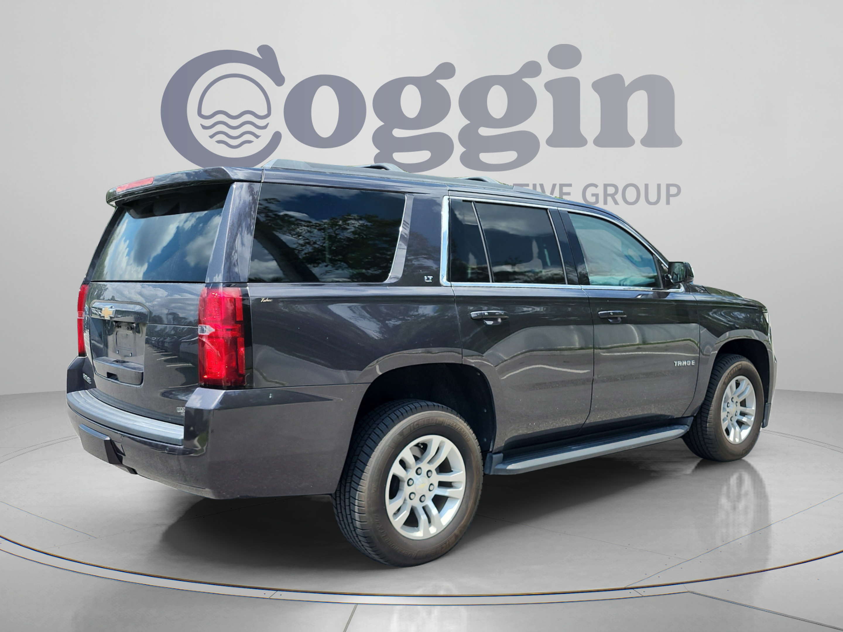 Used 2017 Chevrolet Tahoe LT w/ Luxury Package RWD image 5