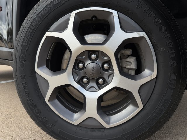 Used 2022 Jeep Compass Trailhawk w/ Trailhawk Elite Group AWD/4WD image 8
