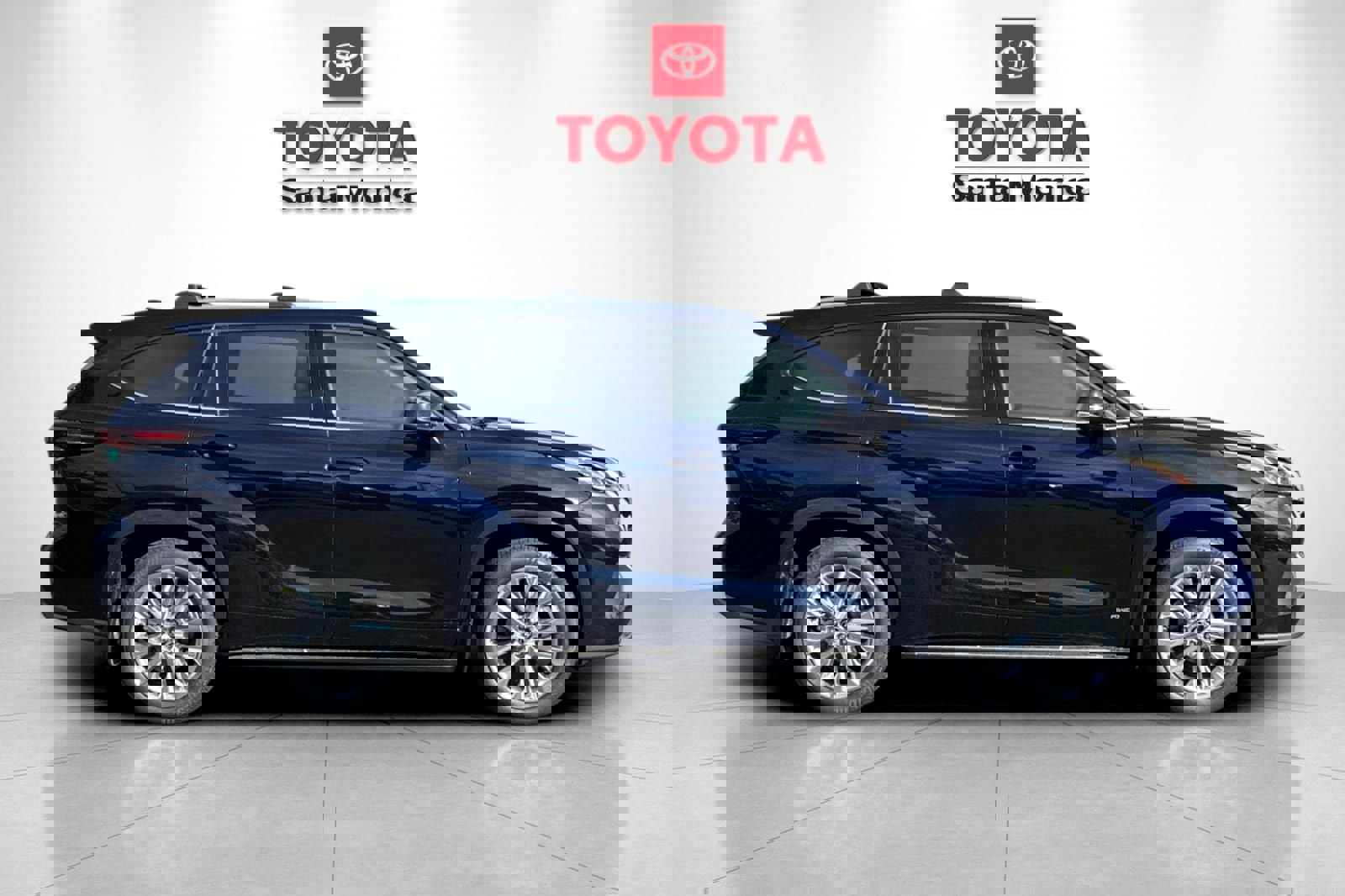 New 2026 Toyota Highlander Limited AWD/4WD image 2