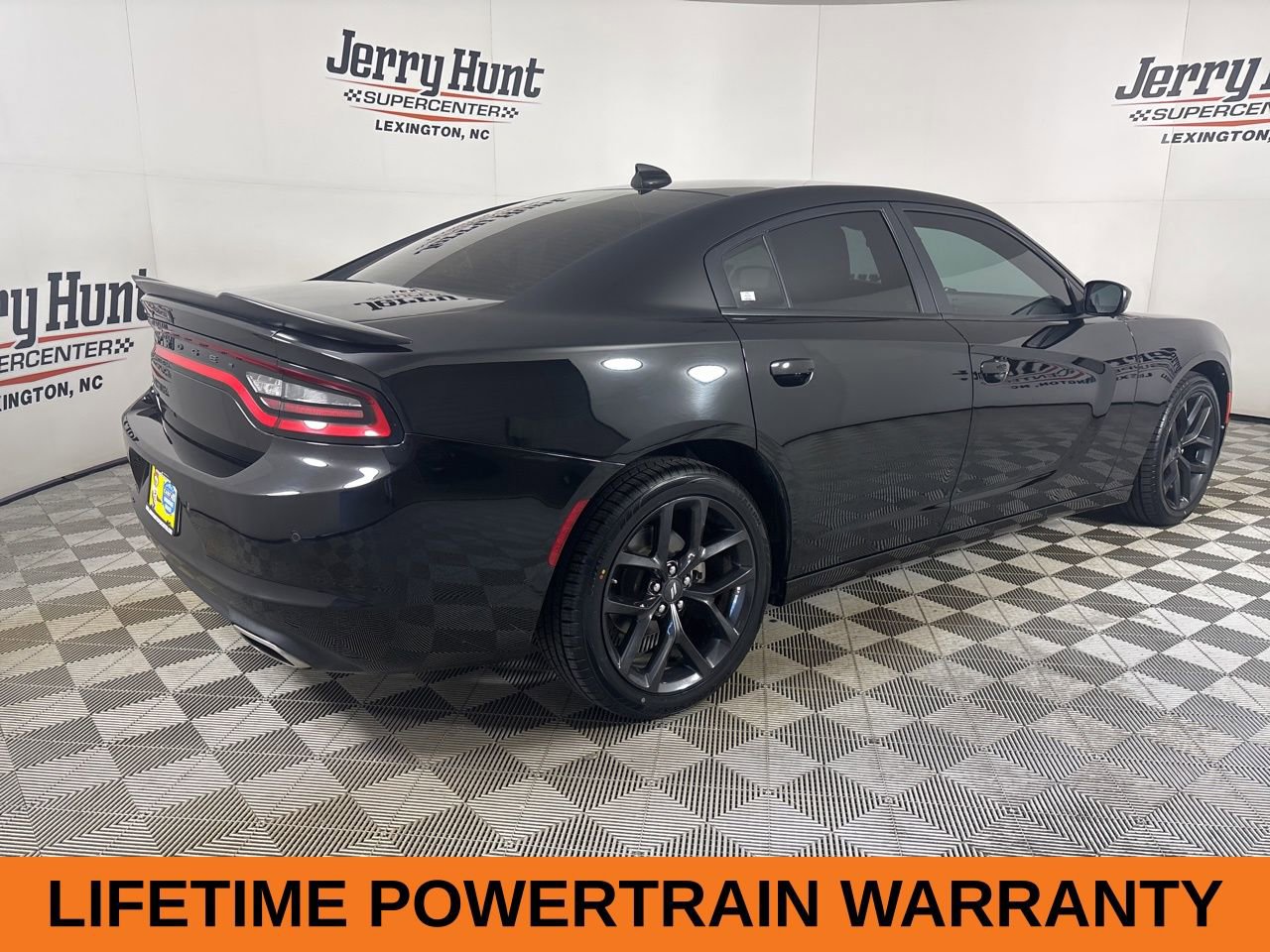 Used 2022 Dodge Charger SXT w/ Plus Group image 5