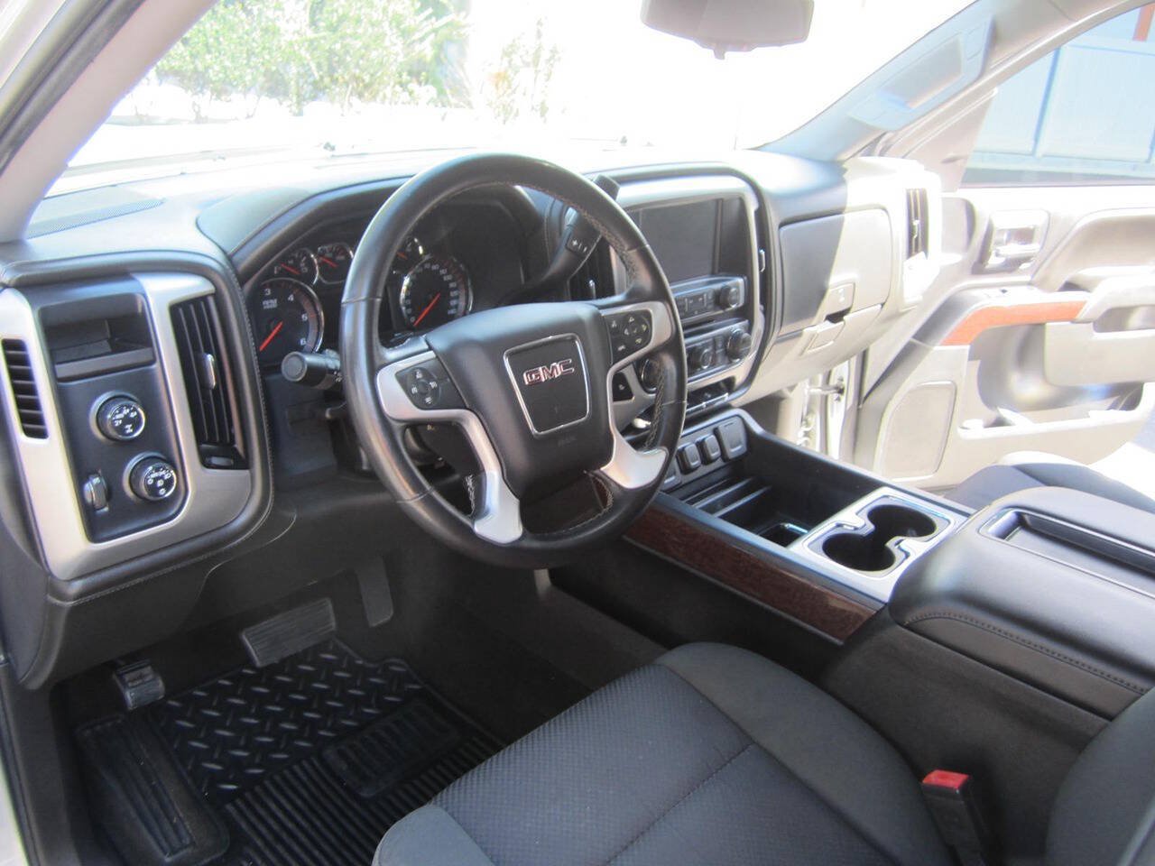 Used 2015 GMC Sierra 1500 SLE w/ SLE Value Package AWD/4WD image 26