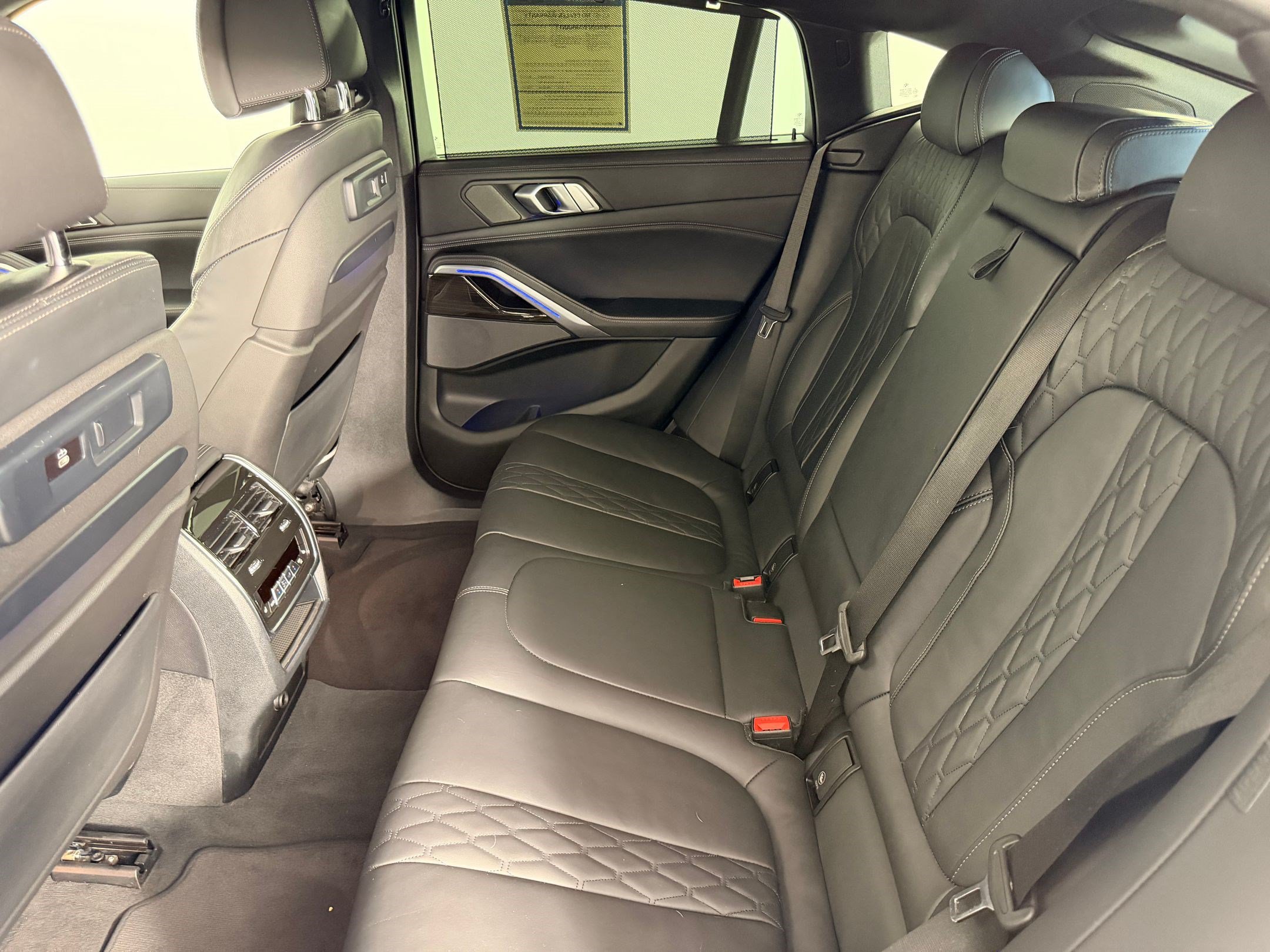 Used 2023 BMW X6 xDrive40i w/ Executive Package AWD/4WD image 23