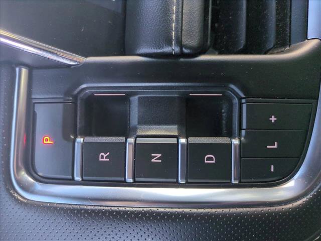 Used 2023 Chevrolet Suburban Premier image 12