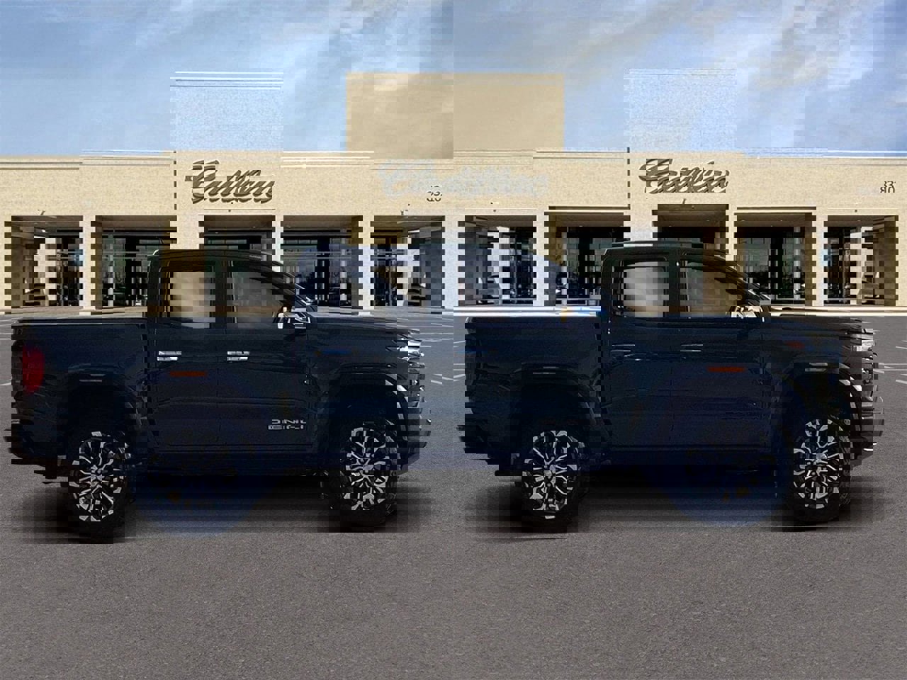 Used 2024 GMC Canyon Denali image 4