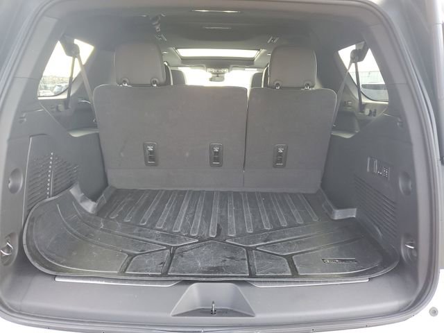 Used 2024 Chevrolet Suburban High Country AWD/4WD image 8