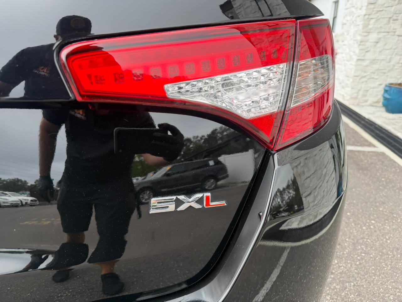 Used 2013 Kia Optima SX w/ Chrome Limited Pkg image 12