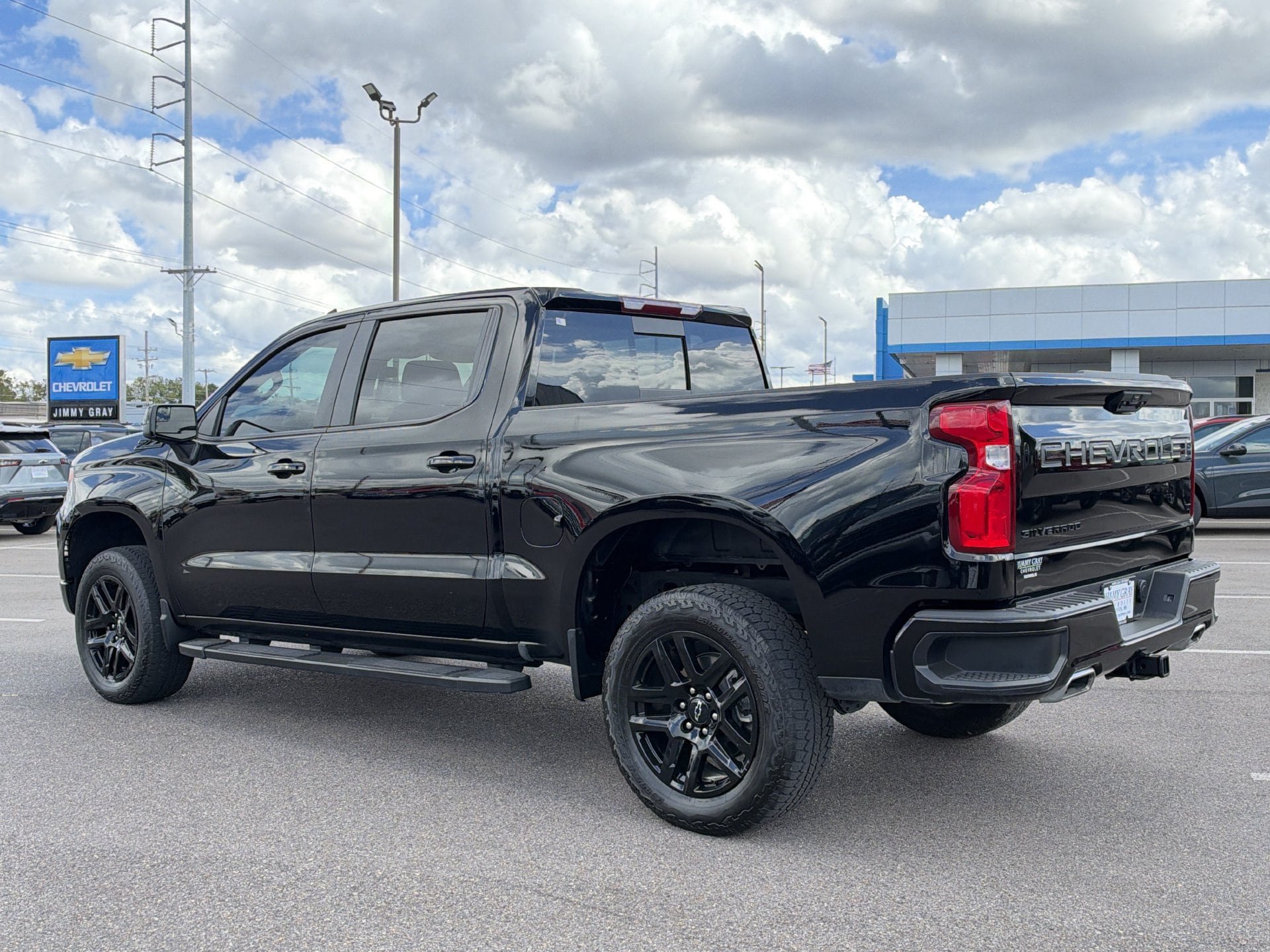 Used 2025 Chevrolet Silverado 1500 LT Trail Boss w/ Convenience Package II AWD/4WD image 3